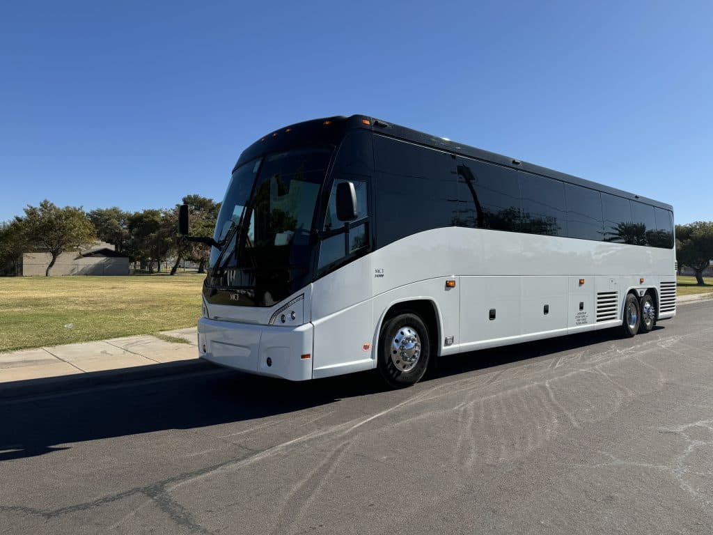 charter bus for golf getaway in phoenix