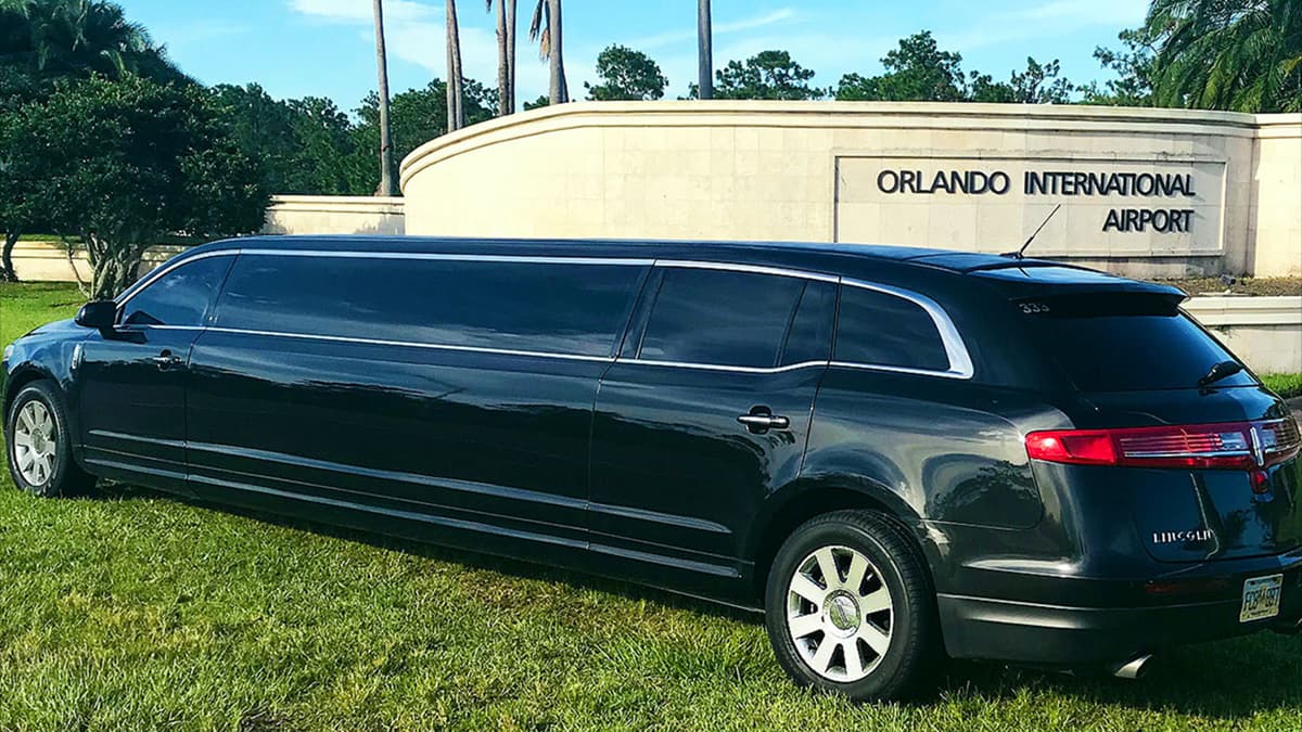 Lincoln MKT Limousine