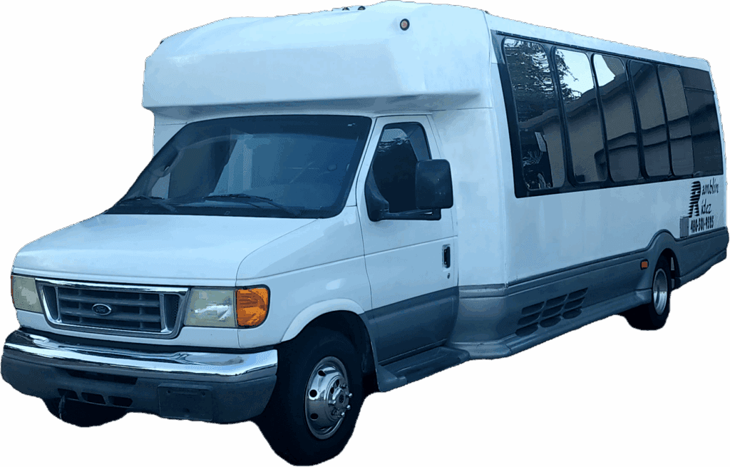 Exterior_view_White_Bus_Ramblin_Ridez