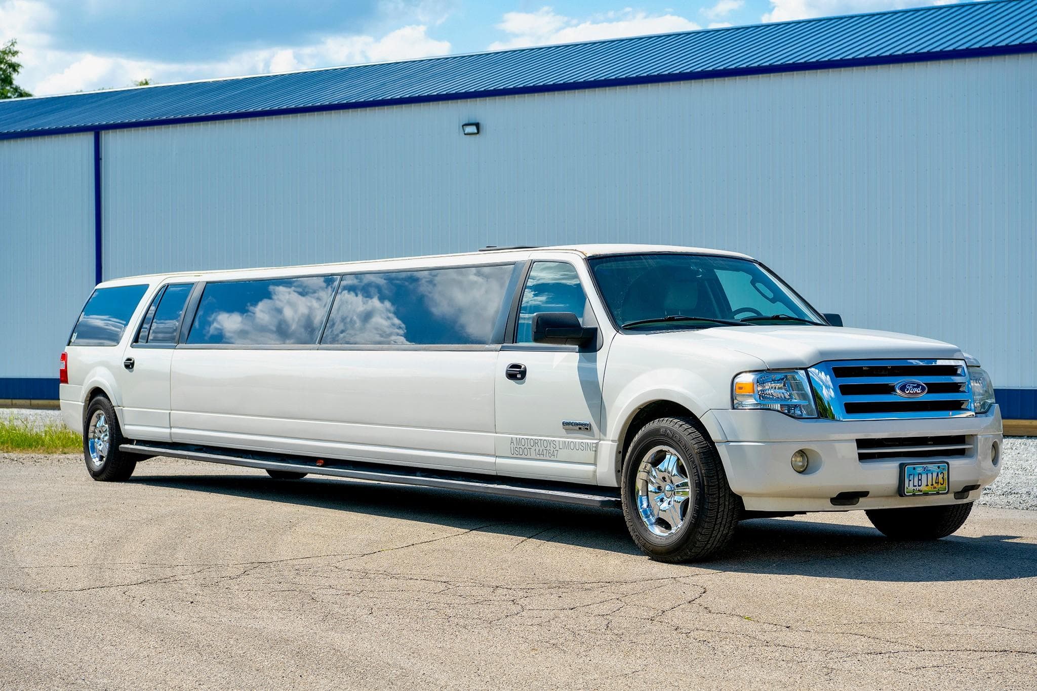 12-Passenger SUV Limo