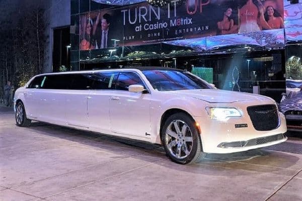 10-Passenger Stretch Limo